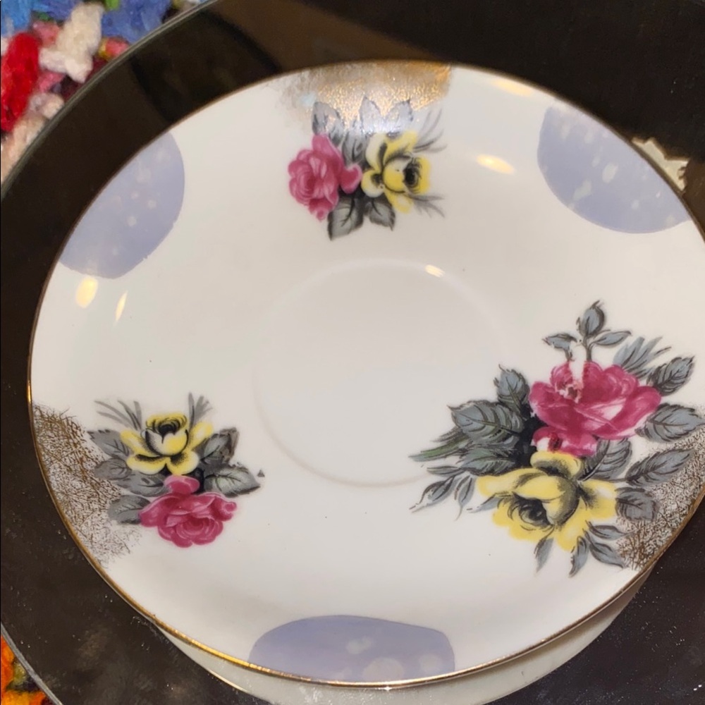 Vintage Floral Teacup and Saucer Set - Picture 6 of 7